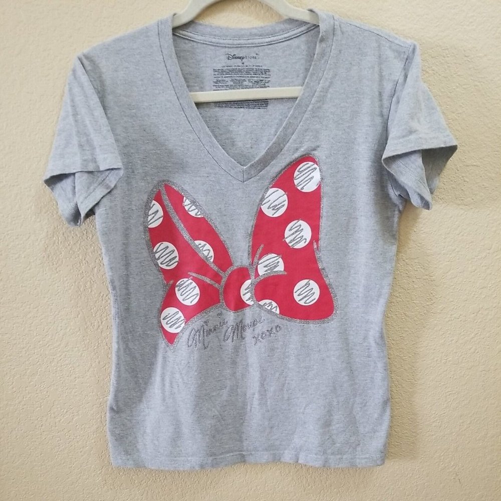 Disney Store Minnie Mouse XOXO Red Bow Sparkle V-Neck Women's Gray T-Shirt  M